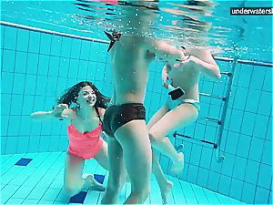 trio nude girls have joy underwater