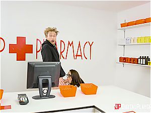 Pharmacist milf helps youthfull guy
